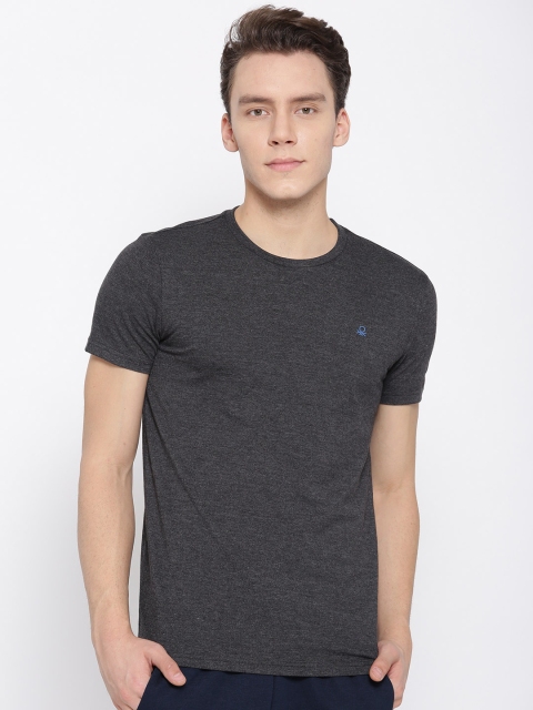 United Colors of Benetton Men Charcoal Grey Solid Round Neck T-shirt