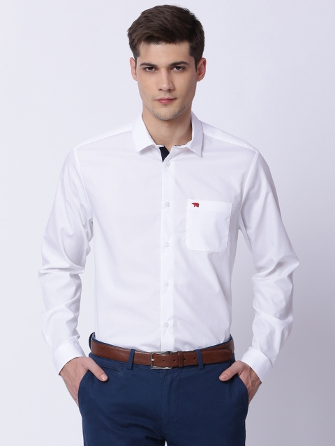 THE BEAR HOUSE Men White Sport Slim Fit Solid Formal Shirt