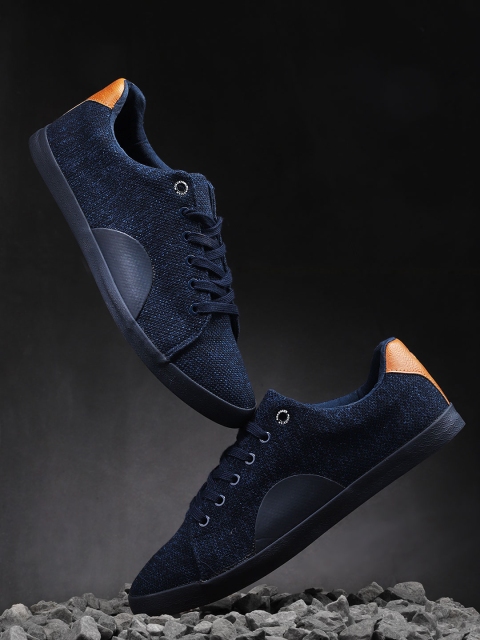 Roadster Men Navy Blue Sneakers