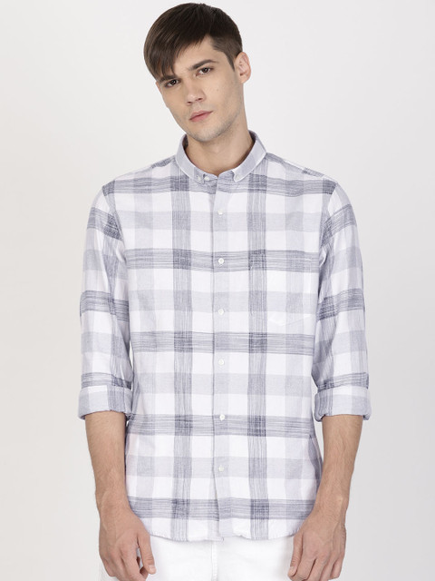 ether Men White & Blue Slim Fit Checked Casual Shirt
ether Men White & Blue Slim Fit Checked Casual Shirt