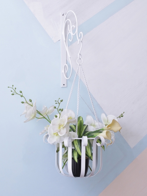 Home Sparkle White Flower Pot Holder