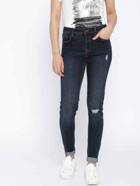 Vero Moda Women Blue Betty Skinny Fit Mid-Rise Mildly Distress Stretchable Jeans
Vero Moda Women Blue Betty Skinny Fit Mid-Rise Mildly Distress Stretchable Jeans