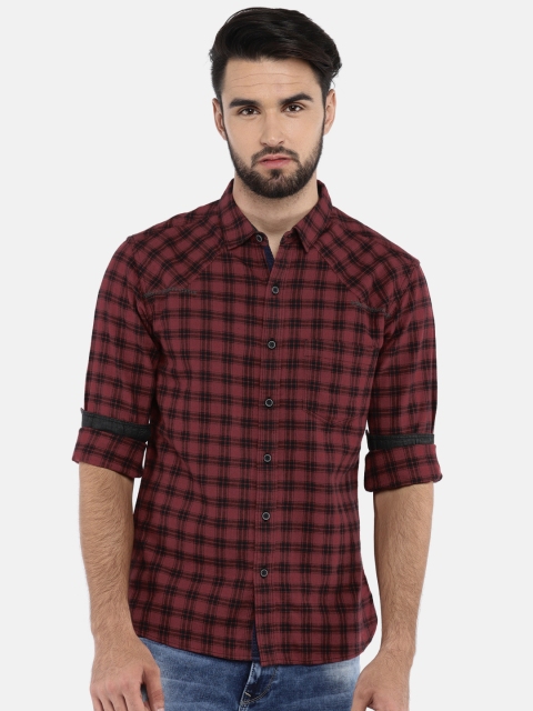 SPYKAR Men Red & Black Slim Fit Checked Casual Shirt
