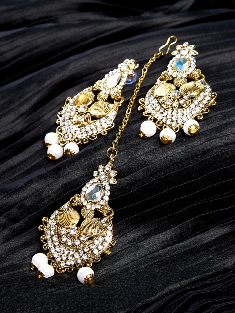 ZeroKaata Gold-Toned White Stone-Studded Jewellery Set
