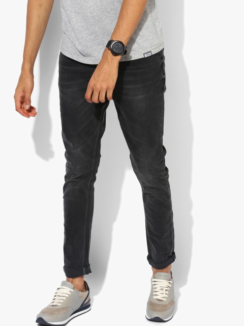 United Colors of Benetton Men Black Carrot Fit Mid-Rise Clean Look Stretchable Jeans
United Colors of Benetton Men Black Carrot Fit Mid-Rise Clean Look Stretchable Jeans