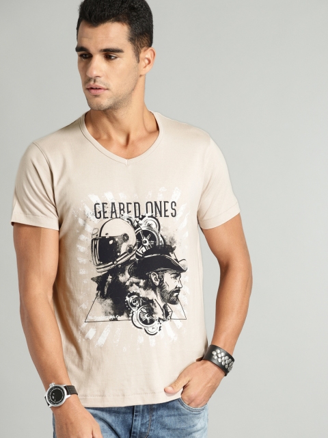 Roadster Men Beige Printed V-Neck T-shirt