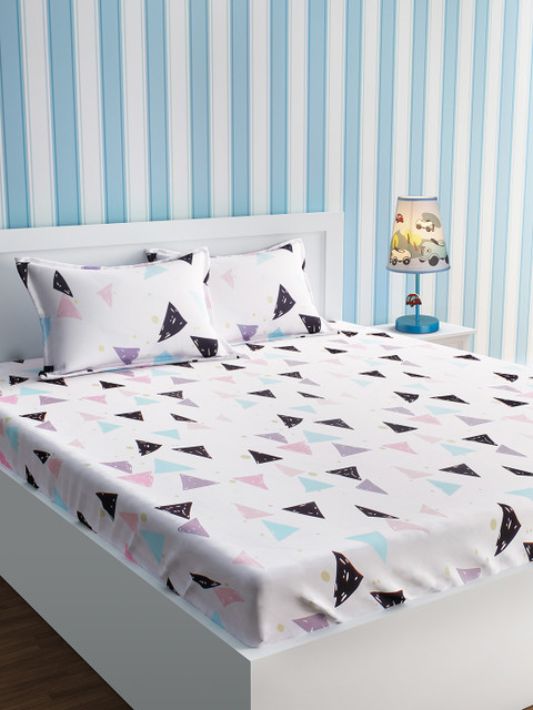 URBAN DREAM White & Black Geometric Flat 210 TC Cotton 1 Queen Bedsheet with 2 Pillow Covers
URBAN DREAM White & Black Geometric Flat 210 TC Cotton 1 Queen Bedsheet with 2 Pillow Covers