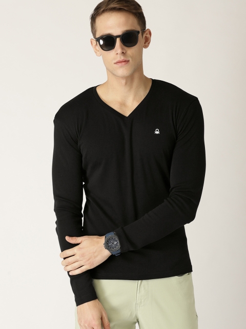 United Colors of Benetton Men Black Solid V-Neck T-shirt