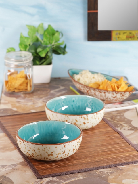 VarEesha Off-White & Brown Set of 2 Hand Painted Mosaic Ceramic 5 Inch Serving Bowls
VarEesha Off-White & Brown Set of 2 Hand Painted Mosaic Ceramic 5 Inch Serving Bowls