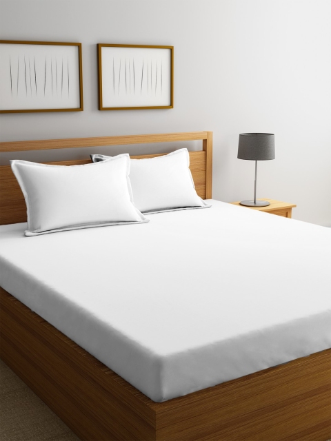 Portico New York White Solid Flat 600 TC Cotton 1 King Bedsheet with 2 Pillow Covers
Portico New York White Solid Flat 600 TC Cotton 1 King Bedsheet with 2 Pillow Covers