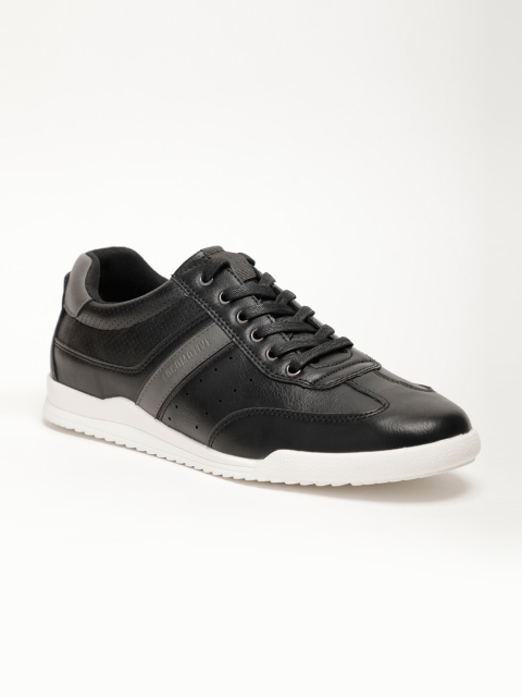 LOCOMOTIVE Men Black Textured Sneakers