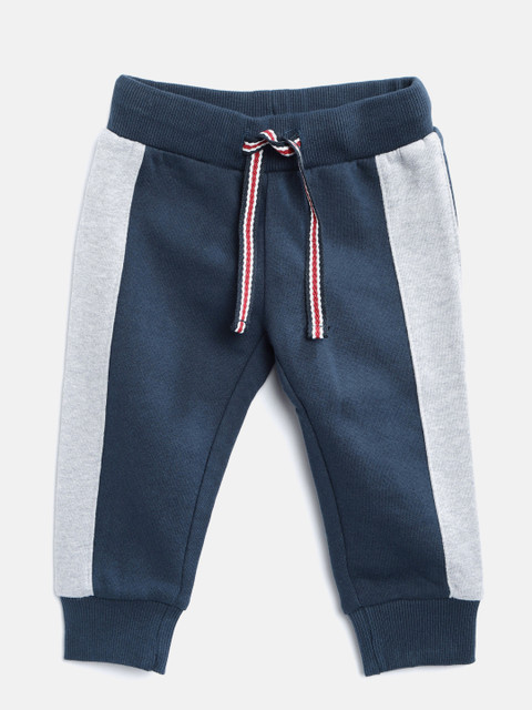 United Colors of Benetton Boys Navy & Grey Melange Colourblocked Joggers, Navy blue 
United Colors of Benetton Boys Navy & Grey Melange Colourblocked Joggers, Navy blue