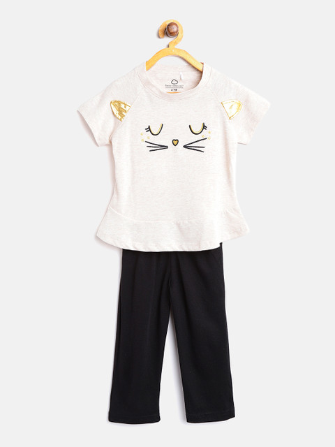 Sweet Dreams Girls Grey & Black Printed Night suit 634578
Sweet Dreams Girls Grey & Black Printed Night suit 634578