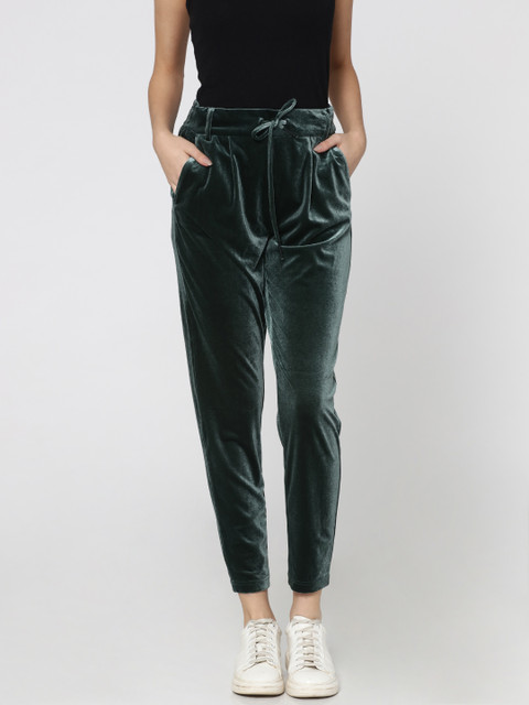 ONLY Women Green Regular Fit Solid Regular Trousers
ONLY Women Green Regular Fit Solid Regular Trousers