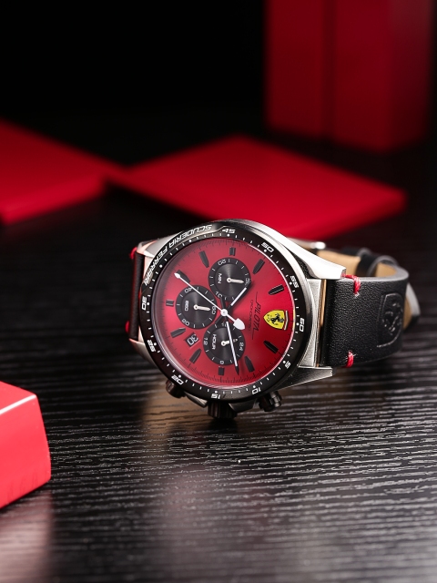 SCUDERIA FERRARI Men Red Analogue Watch 0830387