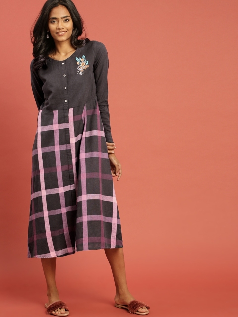 Taavi Women Black & Purple Checked Kantha A-Line Sustainable Dress with Embroidered Detail
Taavi Women Black & Purple Checked Kantha A-Line Sustainable Dress with Embroidered Detail