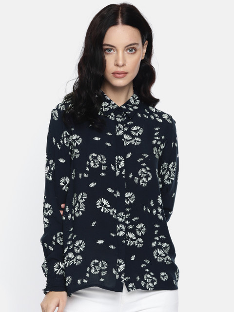 Vero Moda Women Navy Blue & White Regular Fit Printed Casual Shirt 
Vero Moda Women Navy Blue & White Regular Fit Printed Casual Shirt