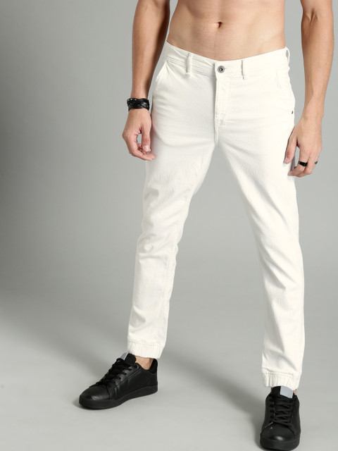 Roadster Men White Slim Fit Mid-Rise Clean Look Stretchable Jeans 
Roadster Men White Slim Fit Mid-Rise Clean Look Stretchable Jeans