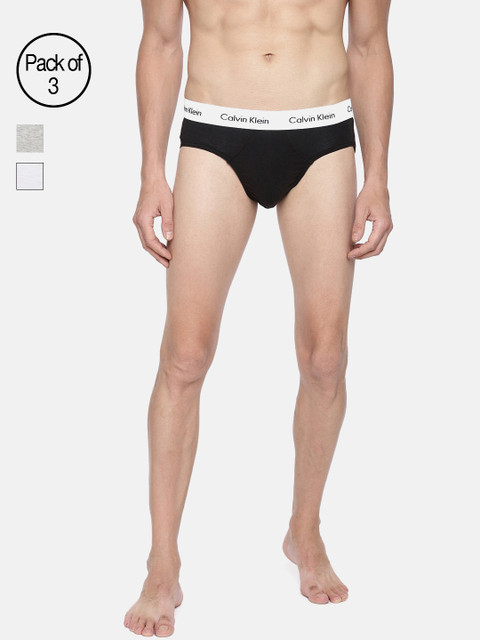 Calvin Klein Underwear Men Pack of 3 Solid Basic Briefs U2661D998, Black
Calvin Klein Underwear Men Pack of 3 Solid Basic Briefs U2661D998, Black