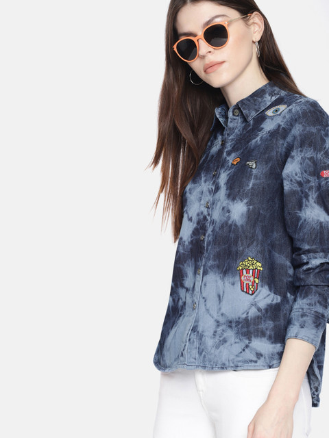 Kook N Keech Women Blue Regular Fit Applique Faded Casual Denim Shirt
Kook N Keech Women Blue Regular Fit Applique Faded Casual Denim Shirt
