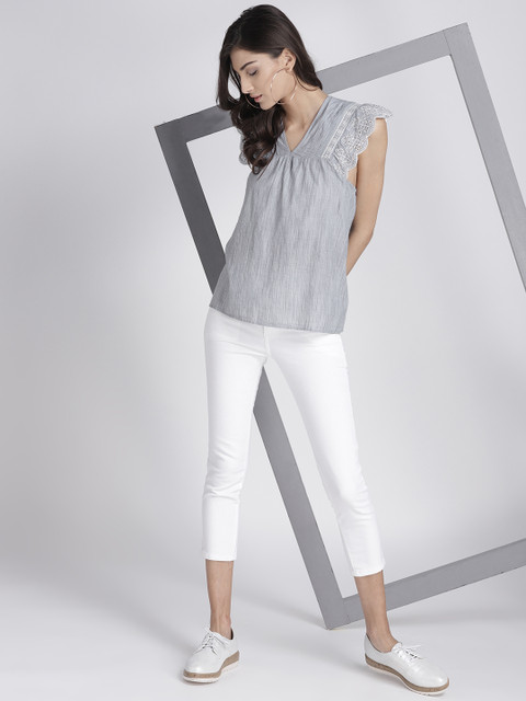 GAP Women V-Neck Eyelet Top, Grey
GAP Women V-Neck Eyelet Top, Grey