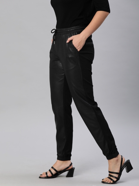 ONLY Women Black Regular Fit Solid Joggers