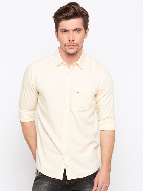 SPYKAR Men Yellow Solid Slim Fit Casual Shirt