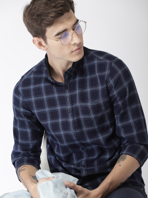 Harvard Men Navy Blue & Blue Checked Casual Shirt