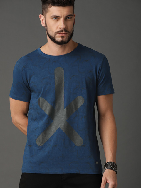 Roadster Men Blue Allover Printed Round Neck Pure Cotton T-shirt
Roadster Men Blue Allover Printed Round Neck Pure Cotton T-shirt