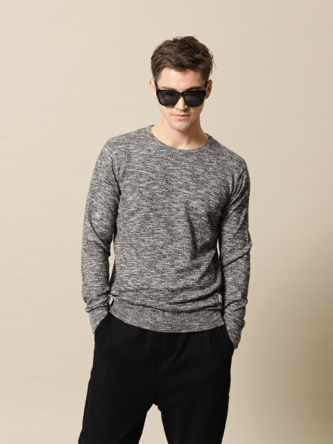 Mr Bowerbird Men Navy Blue & White Self-Design Tailored Fit Round Neck Jumper T-shirt
Mr Bowerbird Men Navy Blue & White Self-Design Tailored Fit Round Neck Jumper T-shirt