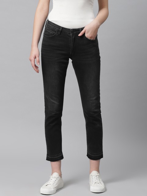 Marks & Spencer Women Charcoal Grey Slim Fit Low-Rise Clean Look Cropped Stretchable Jeans
Marks & Spencer Women Charcoal Grey Slim Fit Low-Rise Clean Look Cropped Stretchable Jeans