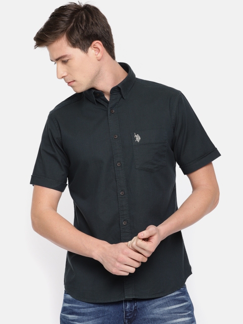 U.S. Polo Assn. Men Black with a tinge of Green Tailored Fit Textured Casual Shirt
U.S. Polo Assn. Men Black with a tinge of Green Tailored Fit Textured Casual Shirt