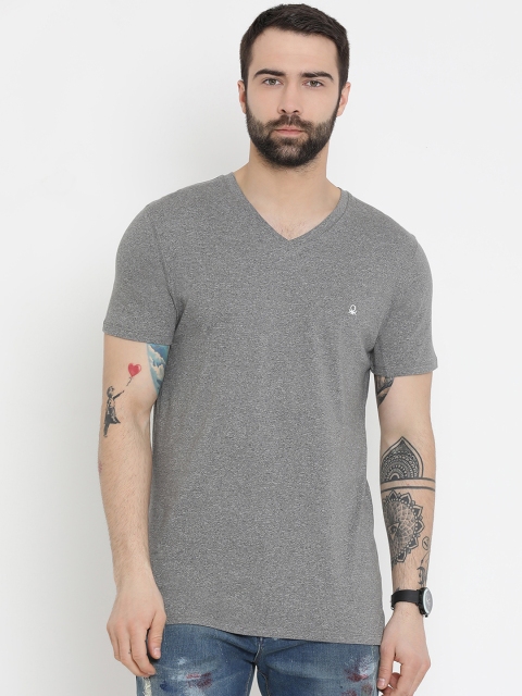 United Colors of Benetton Men Grey Solid V-Neck T-shirt