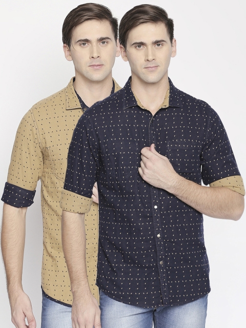 SF JEANS by Pantaloons Men Blue & Beige Reversible Regular Fit Printed Casual Shirt
SF JEANS by Pantaloons Men Blue & Beige Reversible Regular Fit Printed Casual Shirt