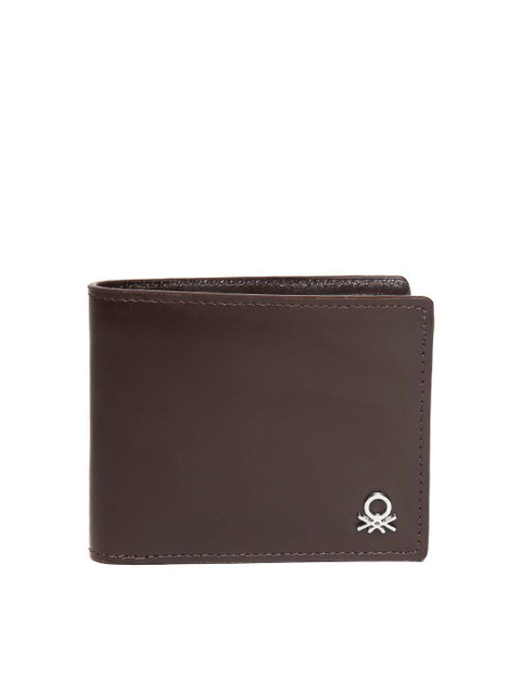 United Colors of Benetton Men Coffee Brown Solid Leather Two Fold Wallet 
United Colors of Benetton Men Coffee Brown Solid Leather Two Fold Wallet