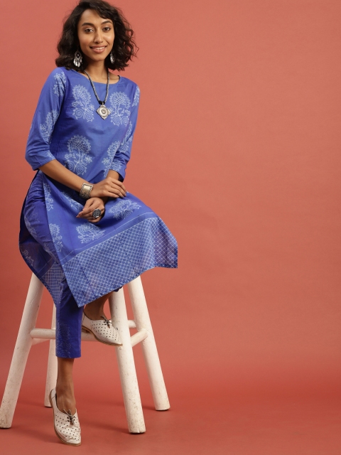 Taavi Women Navy Blue & White Shibori Hand Tie & Dye Technique Straight Sustainable Kurta Set
Taavi Women Navy Blue & White Shibori Hand Tie & Dye Technique Straight Sustainable Kurta Set