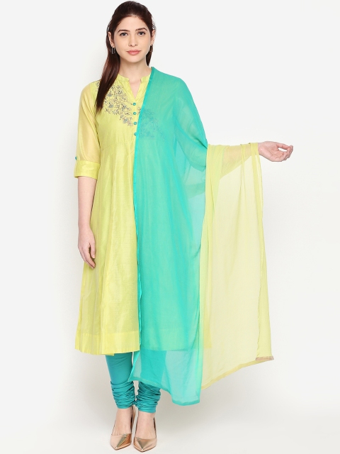 RANGMANCH BY PANTALOONS Women Lime Green & Yellow Embroidered Kurta with Trousers & Dupatta
RANGMANCH BY PANTALOONS Women Lime Green & Yellow Embroidered Kurta with Trousers & Dupatta