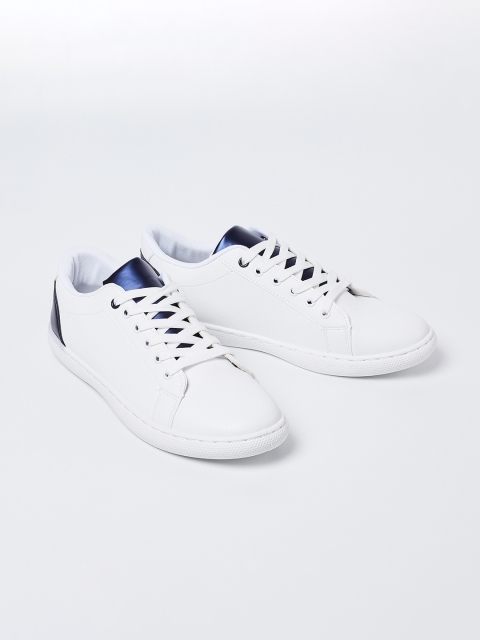Forca by Lifestyle Men White Sneakers