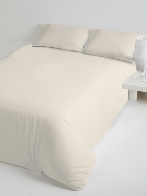 DDecor Off-White Solid Flat 400 TC Cotton 1 King Bedsheet with 2 Pillow Covers
DDecor Off-White Solid Flat 400 TC Cotton 1 King Bedsheet with 2 Pillow Covers