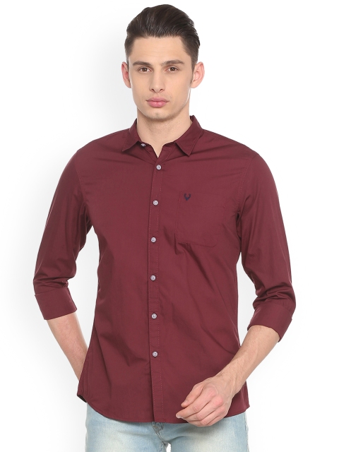Solly Jeans Co. Men Maroon Regular Fit Solid Casual Shirt