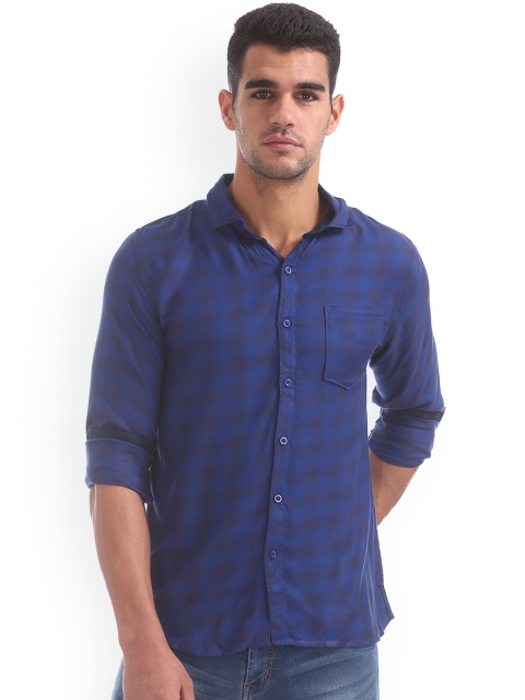 Ruggers Men Blue Regular Fit Checked Casual Shirt