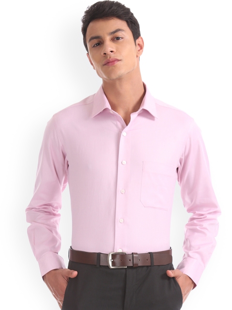 Arrow Men Pink Regular Fit Solid Formal Shirt