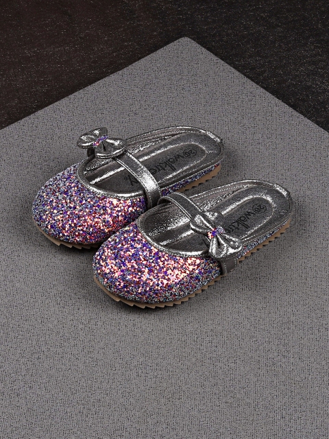 Walktrendy Girls Grey Embellished Mules