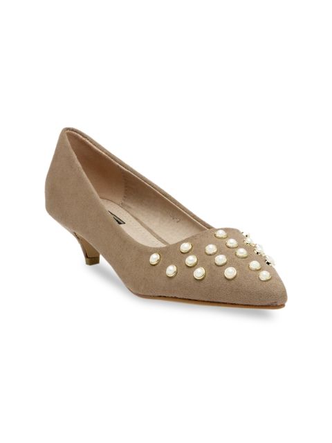 Flat n Heels Women Beige & Off-White Embellished Suede Kitten Heels
