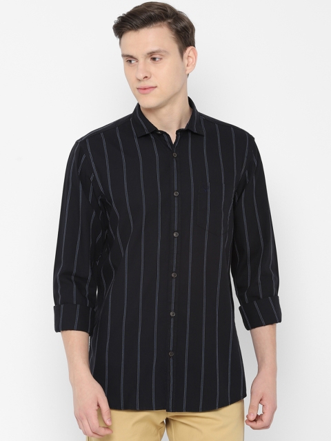 Solly Jeans Co. Men Black Regular Fit Striped Casual Shirt
