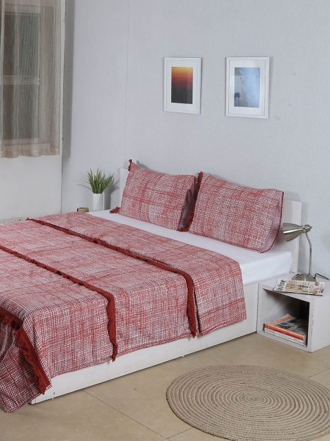 House This Kattam-Kuta Red & White Checked Double Bedcover With 2 Pillow Covers