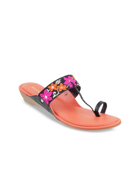 WALKWAY Women Black Woven Design One Toe Flats