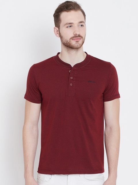 Adobe Men Maroon Solid Henley Neck T-shirt