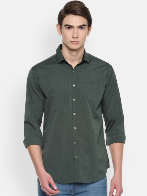 V Dot Men Green Slim Fit Solid Casual Shirt