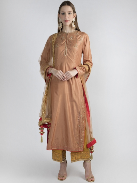 Pernia Pop-Up Shop By Priyanka Singh Women Brown Yoke Design Kurta with Palazzos & Dupatta
Pernia Pop-Up Shop By Priyanka Singh Women Brown Yoke Design Kurta with Palazzos & Dupatta